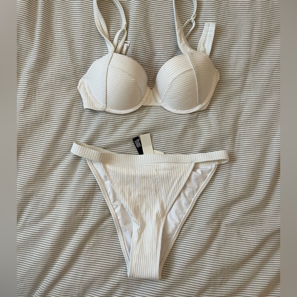Victoria’s Secret bikini NWT